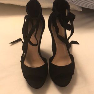 ALDO Black Wedges “Neary” BNIB